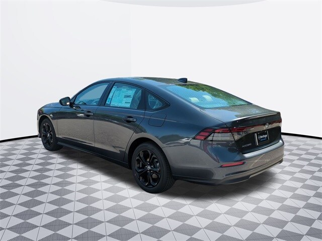 2025 Honda Accord SE photo 3