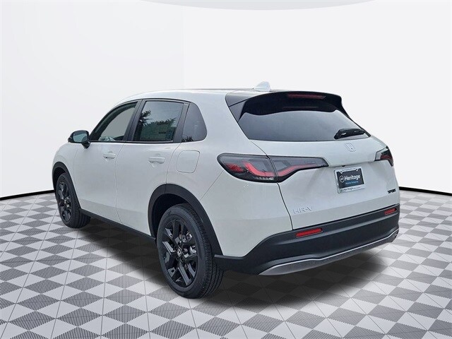 2025 Honda HR-V Sport photo 3