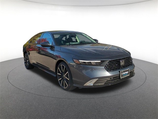 2025 Honda Accord Hybrid Touring photo 2