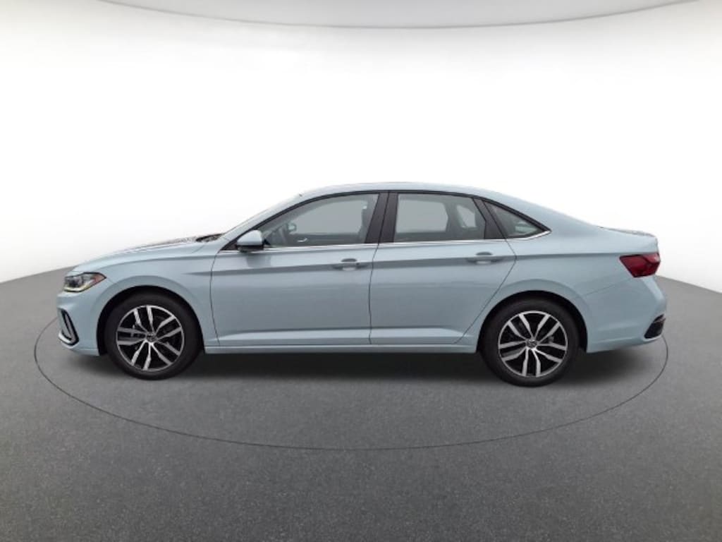 New 2027 Volkswagen Jetta 1.5T SE Sedan