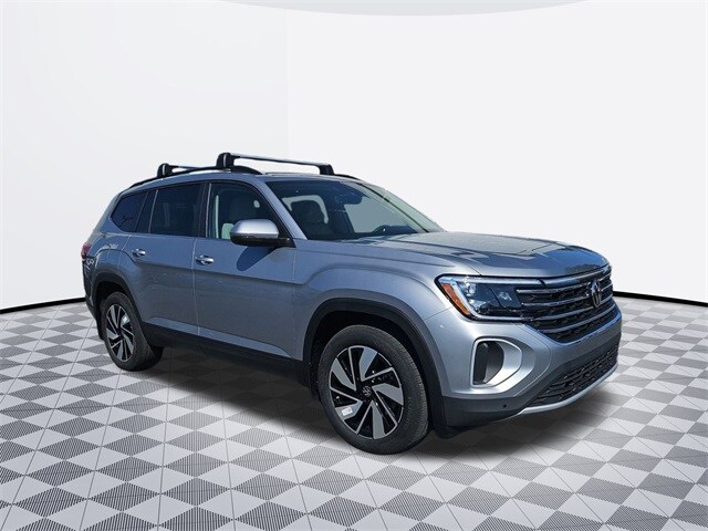 2026 Volkswagen Atlas SE Technology photo 2