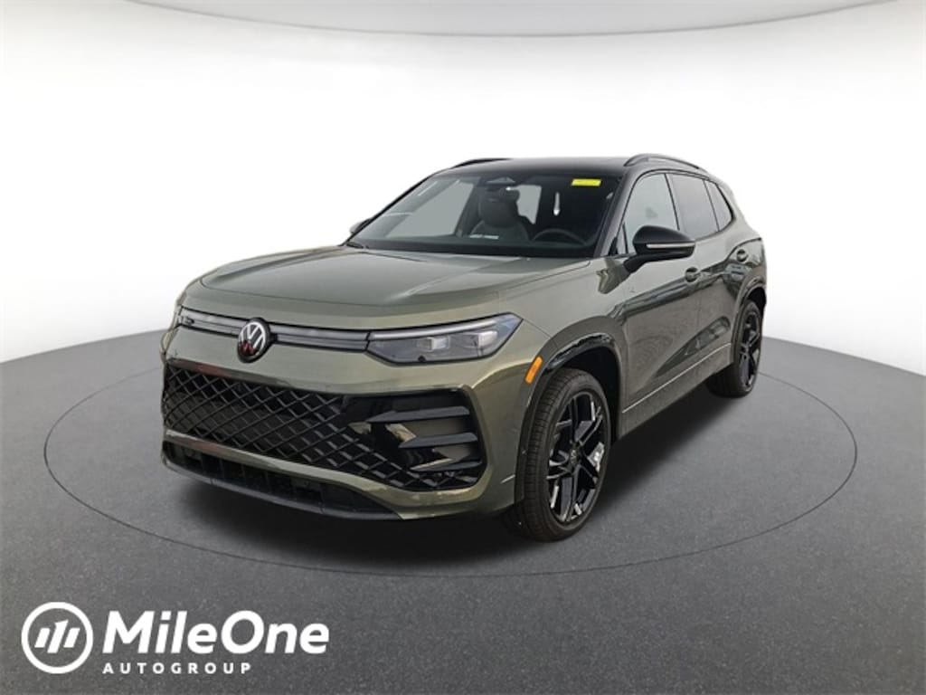 New 2026 Volkswagen Tiguan 2.0T SE R-Line Black SUV