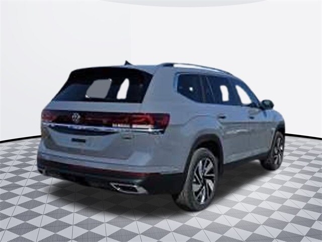 2025 Volkswagen Atlas SEL photo 4