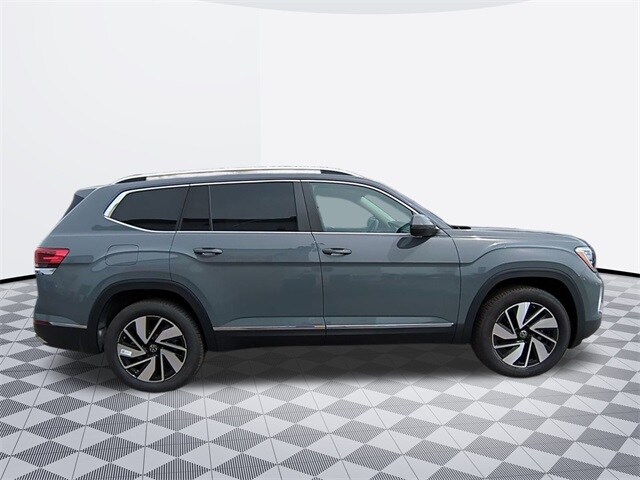 2025 Volkswagen Atlas SE Premium photo 4