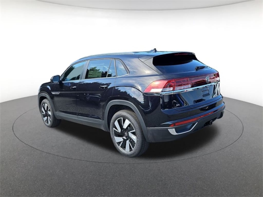 New 2025 Volkswagen Atlas Cross Sport 2.0T SE w/Technology SUV