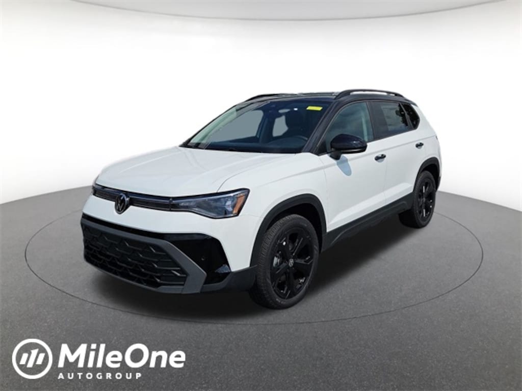 New 2025 Volkswagen Taos 1.5T SE Black SUV