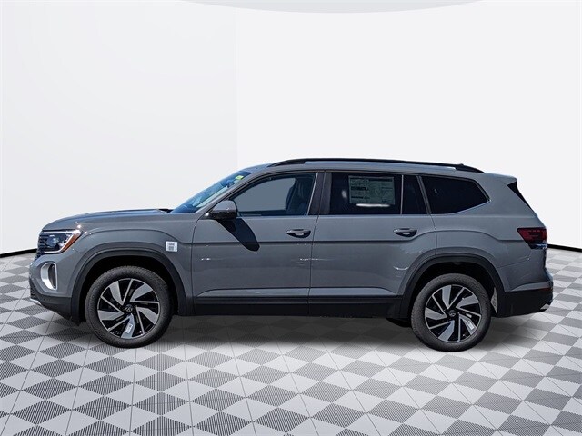 2026 Volkswagen Atlas SE Technology photo 2