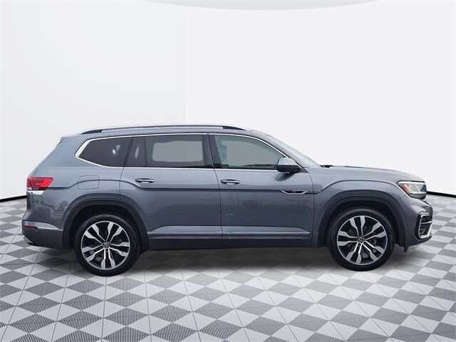 2022 Volkswagen Atlas V6 SEL Premium R-Line photo 3