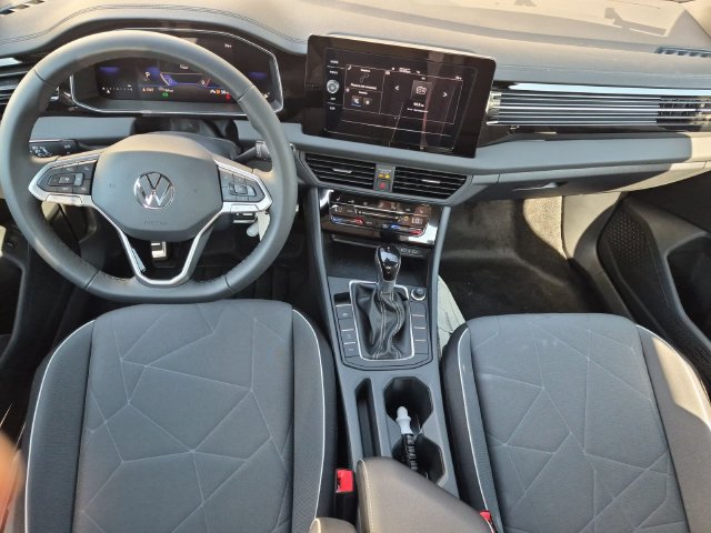 2026 Volkswagen Jetta Sport - Photo 6