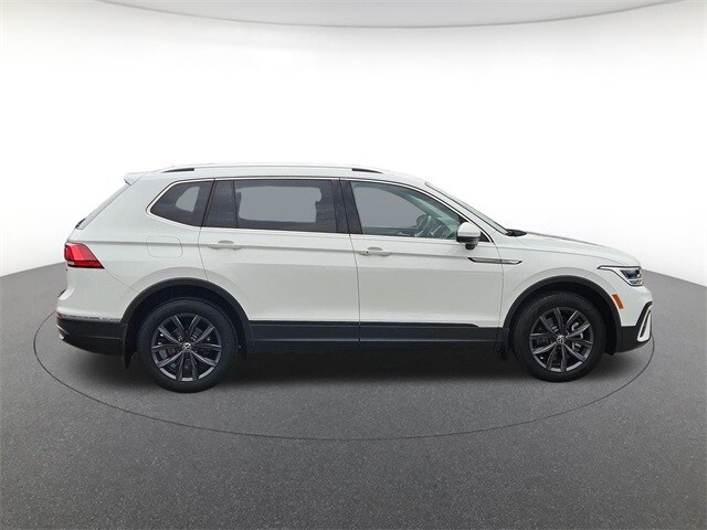 2022 Volkswagen Tiguan SE photo 4