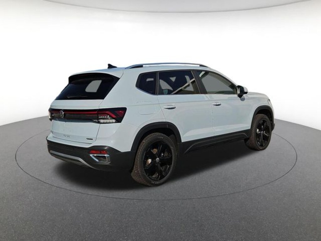 New 2026 Volkswagen Taos 1.5T SEL SUV