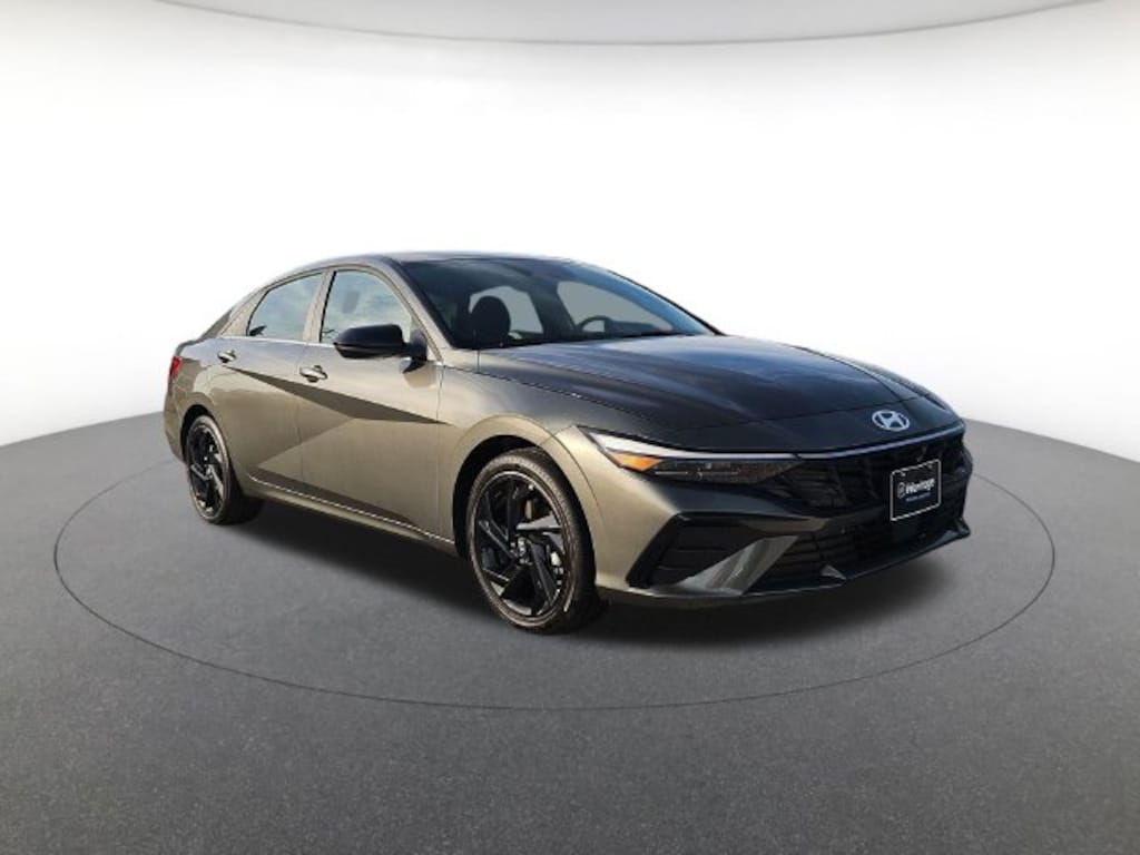 Used 2026 Hyundai Elantra SEL Sport Premium Sedan