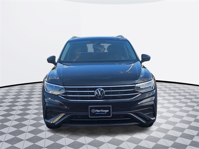 2022 Volkswagen Tiguan SE photo 2
