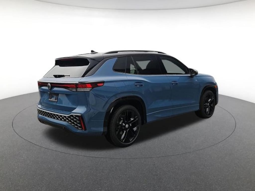 New 2026 Volkswagen Tiguan 2.0T SE R-Line Black SUV