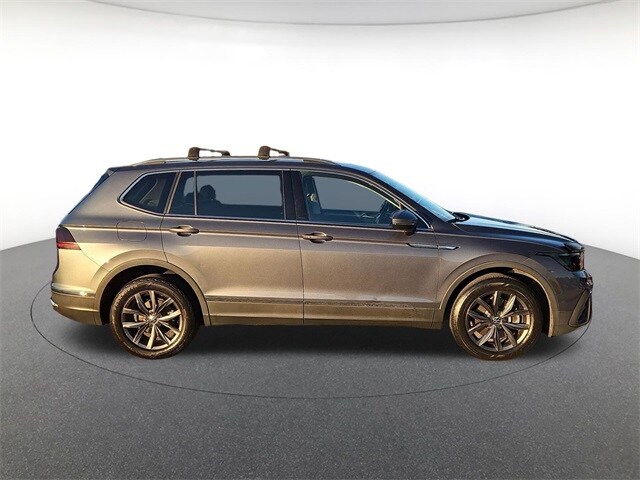 2022 Volkswagen Tiguan SE photo 4