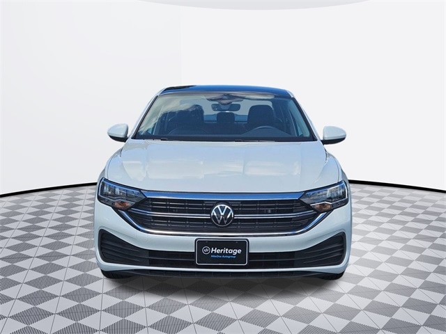 3VW7M7BU8RM008818