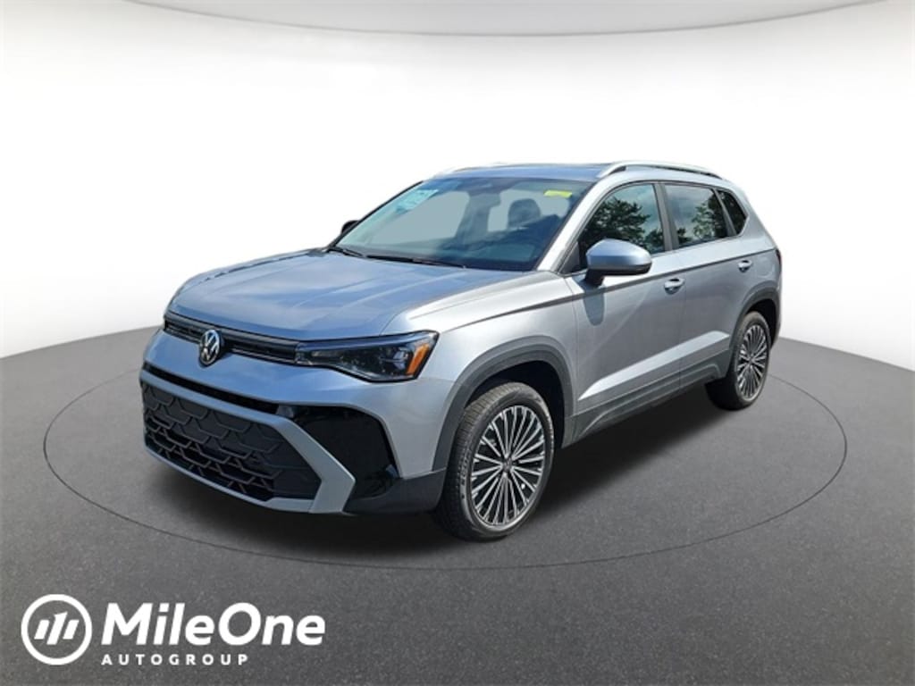 New 2025 Volkswagen Taos 1.5T SE SUV