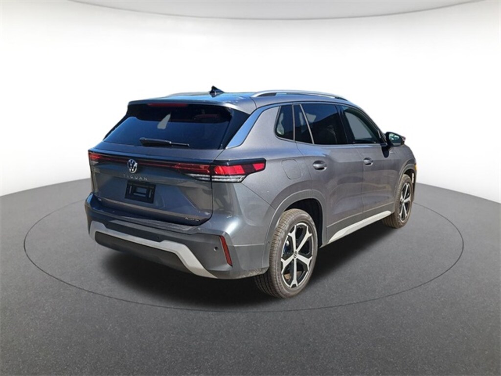 New 2025 Volkswagen Tiguan 2.0T SE SUV