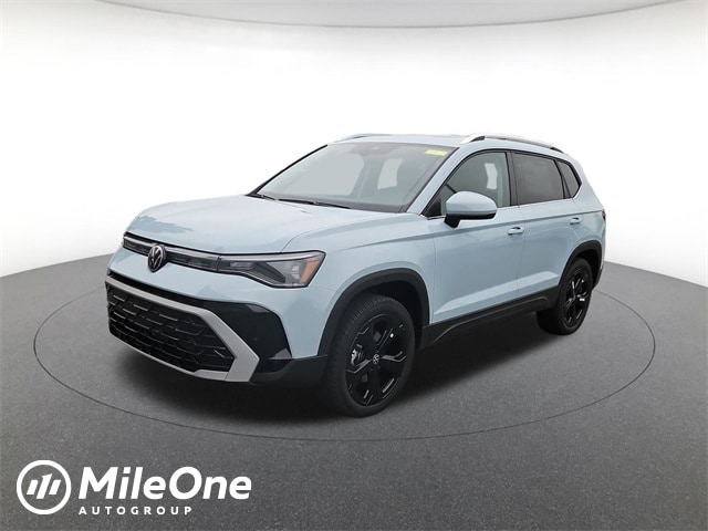 2025 Volkswagen Taos SEL's photo