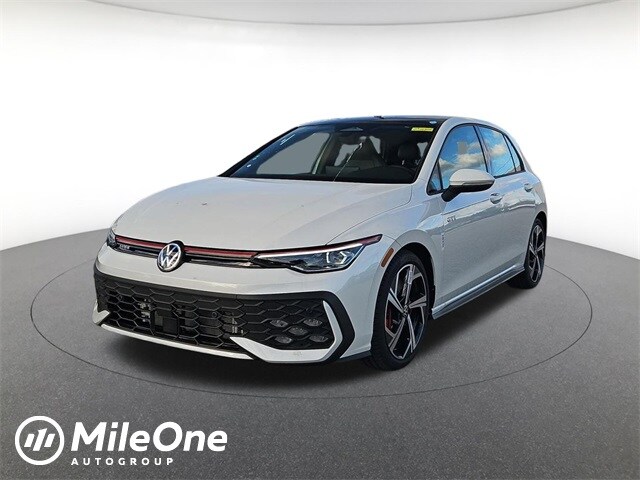 2026 Volkswagen Golf GTI SE's photo