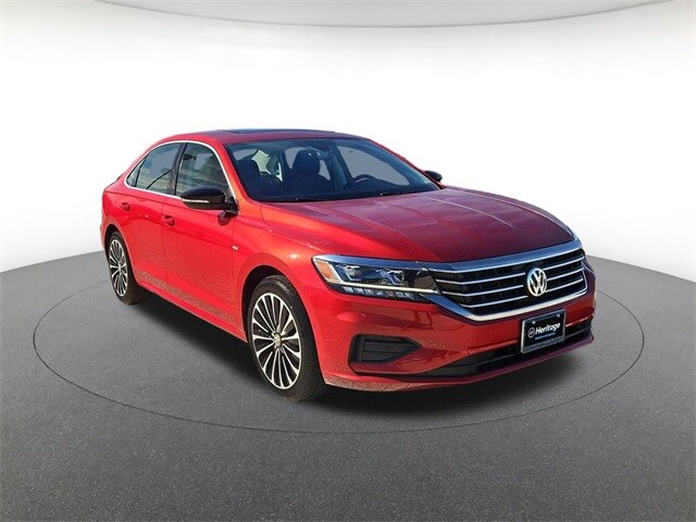 2022 Volkswagen Passat 2.0T Limited photo 3