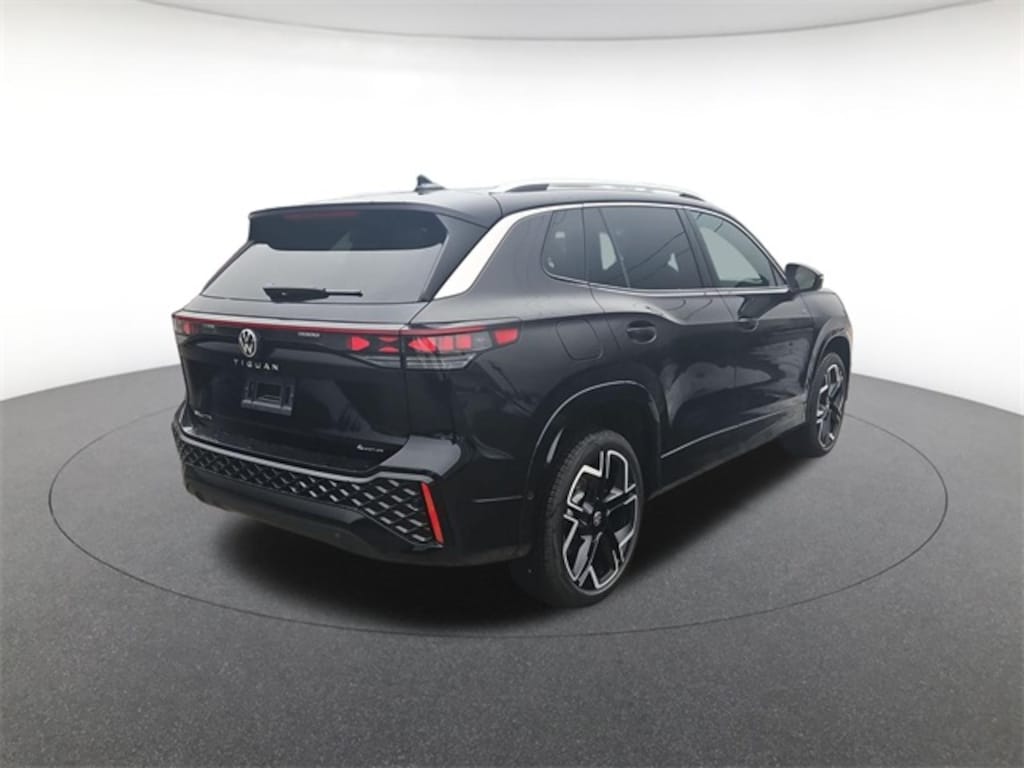 New 2026 Volkswagen Tiguan 2.0T SEL R-Line Turbo SUV