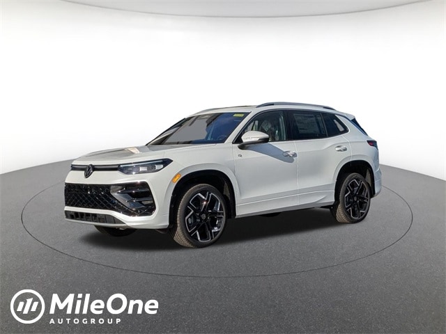 2026 Volkswagen Tiguan SEL R-LINE TURBO's photo