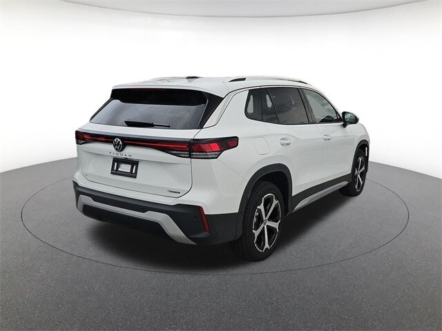 2026 Volkswagen Tiguan SE photo 4