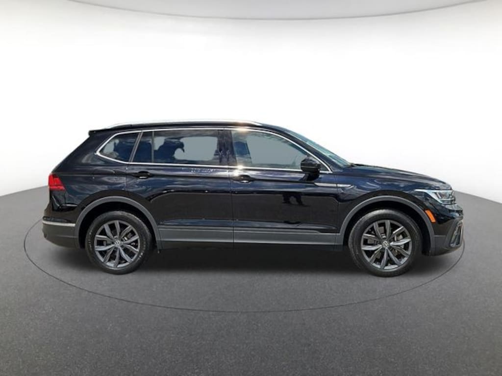Used 2022 Volkswagen Tiguan 2.0T SE SUV