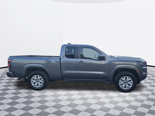 2024 Nissan Frontier SV photo 4