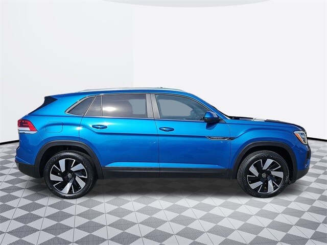 2024 Volkswagen Atlas Cross Sport SE Technology photo 4