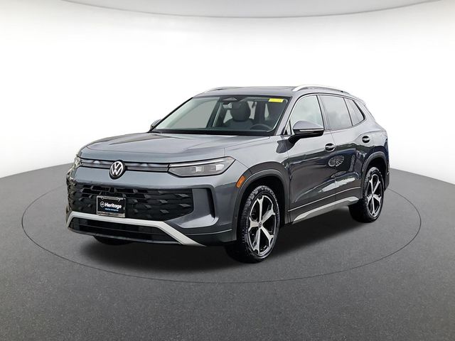 2025 Volkswagen Tiguan 2.0T SE 4Motion's photo