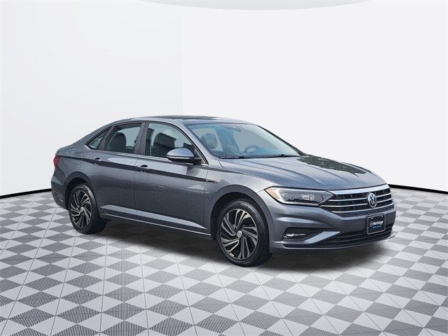 2019 Volkswagen Jetta SEL Premium photo 3