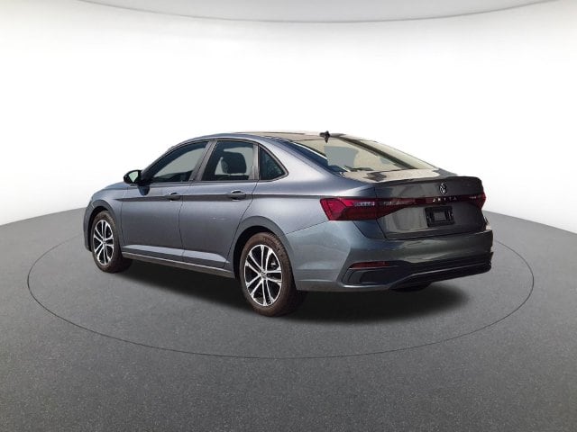 2026 Volkswagen Jetta Sport - Photo 3