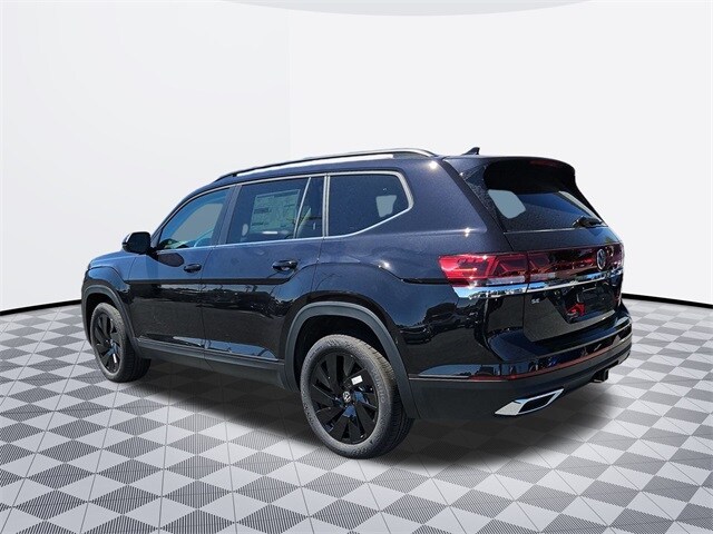 2026 Volkswagen Atlas SE Technology photo 2