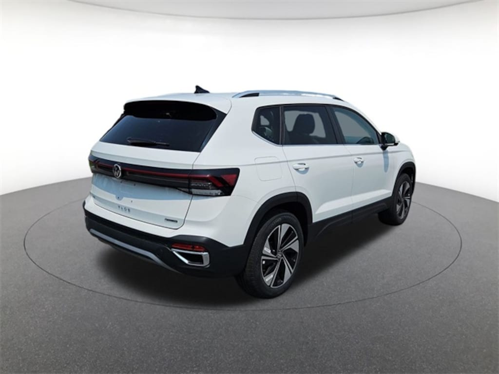 New 2025 Volkswagen Taos 1.5T SE SUV