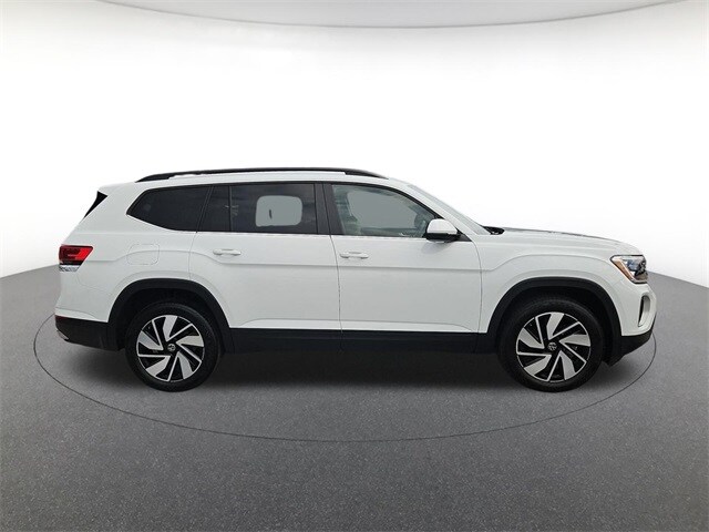 2025 Volkswagen Atlas SE Technology photo 4