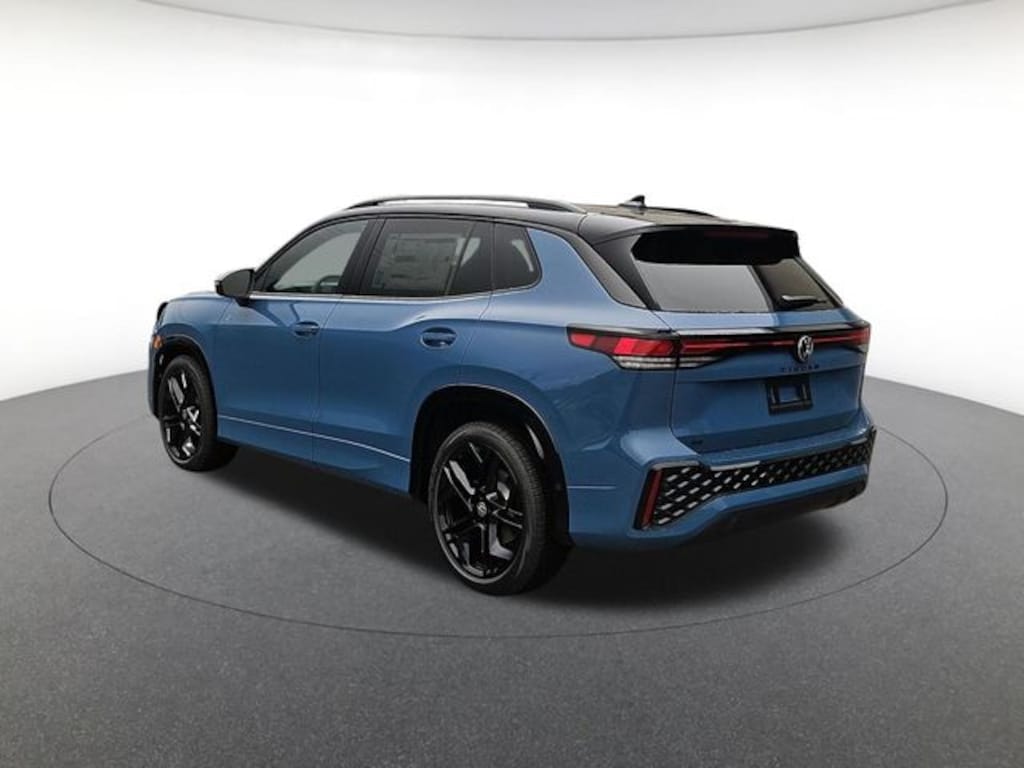 New 2026 Volkswagen Tiguan 2.0T SE R-Line Black SUV