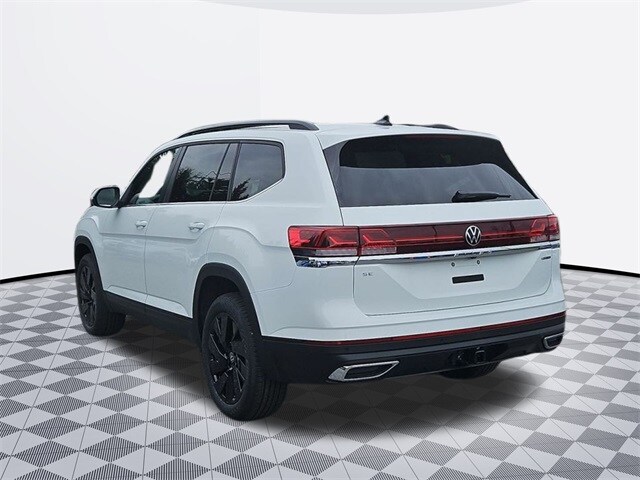 2025 Volkswagen Atlas SE Technology photo 3