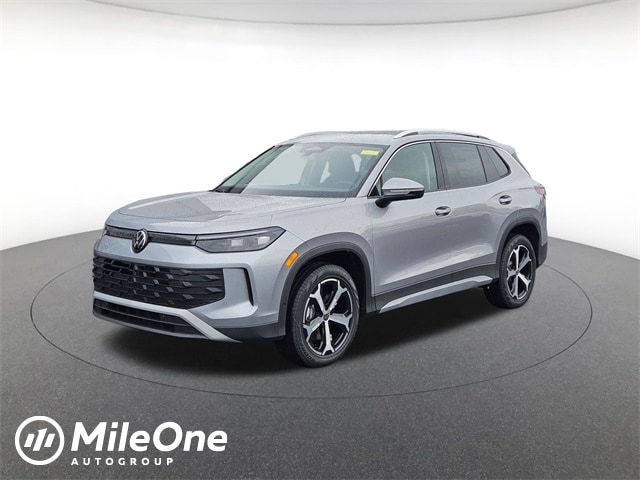 2025 Volkswagen Tiguan SE's photo