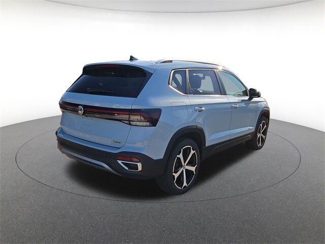 2026 Volkswagen Taos SEL photo 4
