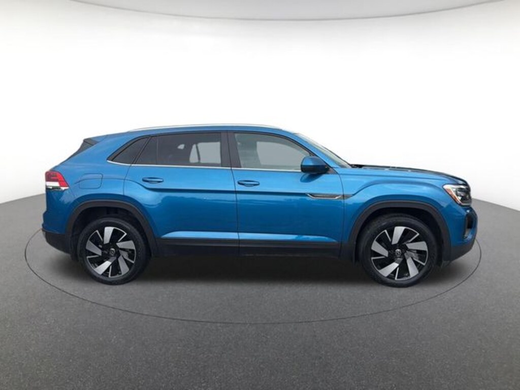 Used 2024 Volkswagen Atlas Cross Sport 2.0T SE w/Technology SUV