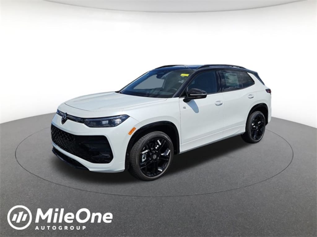 New 2025 Volkswagen Tiguan 2.0T SE R-Line Black SUV