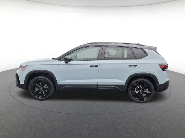 New 2027 Volkswagen Taos 1.5T SE Black SUV