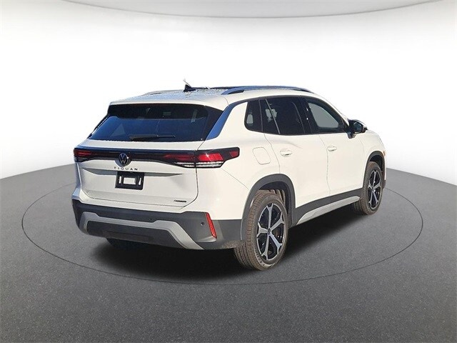 2026 Volkswagen Tiguan SE photo 4