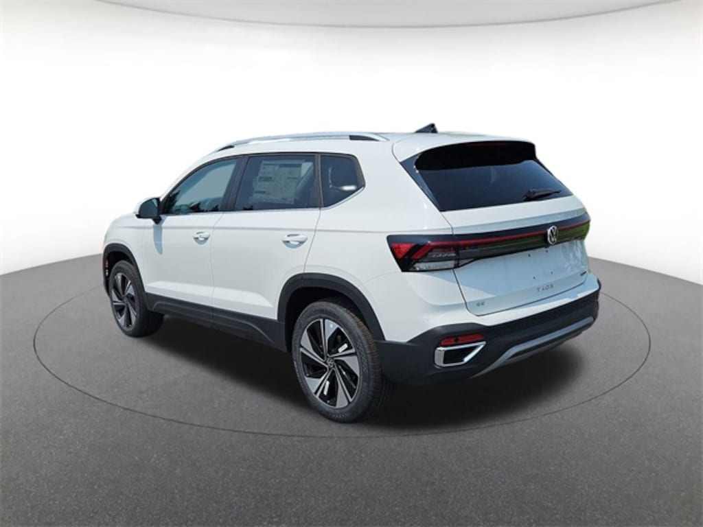 New 2025 Volkswagen Taos 1.5T SE SUV