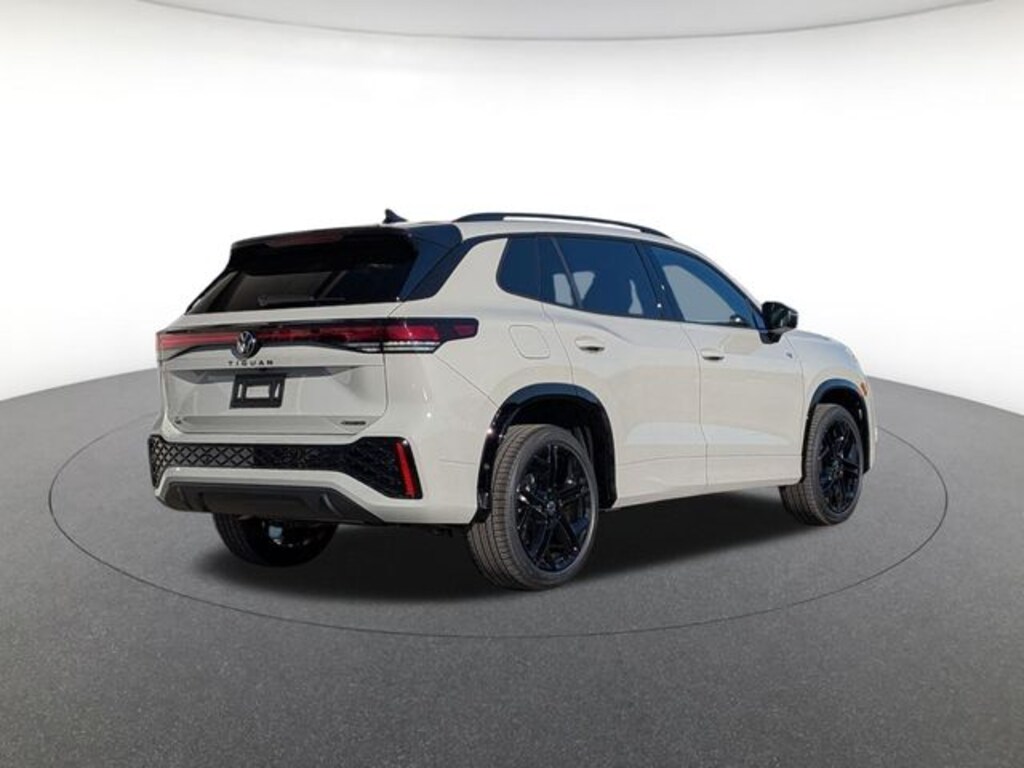 New 2026 Volkswagen Tiguan 2.0T SE R-Line Black SUV