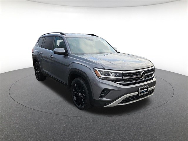 2022 Volkswagen Atlas SE Technology photo 2