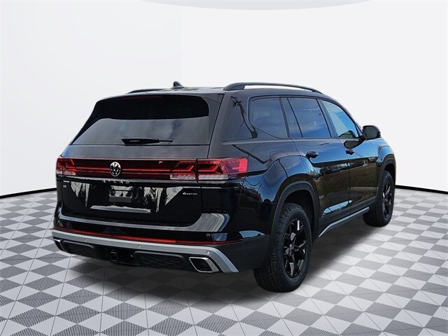2025 Volkswagen Atlas Peak Edition SE photo 4