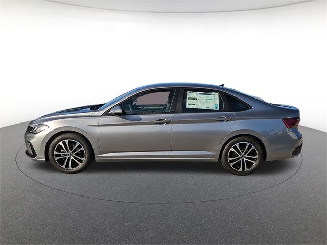 2026 Volkswagen Jetta 1.5T Sport photo 2